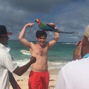 Meet your Posher, Chambers